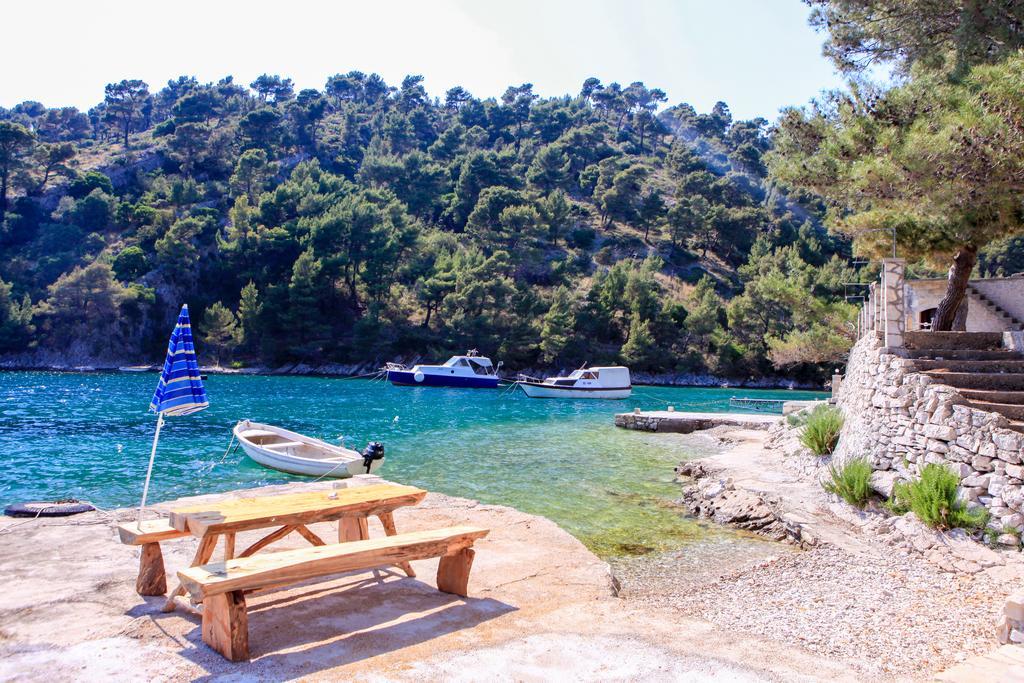 Robinson Mili Villa Bogomolje Bagian luar foto